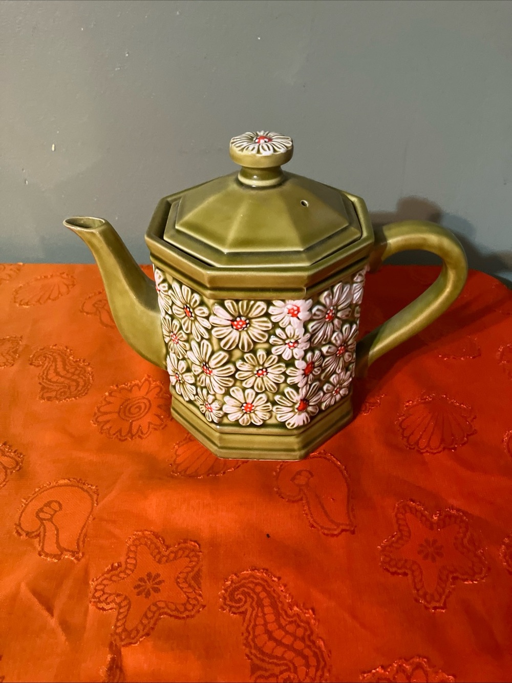 Ceramic Teapot Vintage 1960's Avocado Green Daisy Patterns Japan